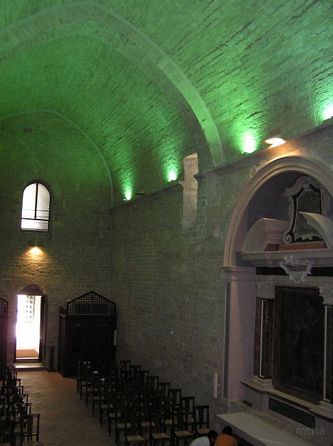 FAvellana_37.JPG - Fonte Avellana : l'église